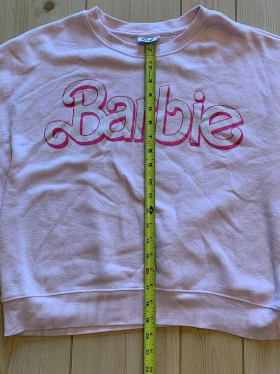 Barbie Doll Pink Women's Crewneck Sweatshirt Kidcore Glam Size M Medium - Picture 5 of 6